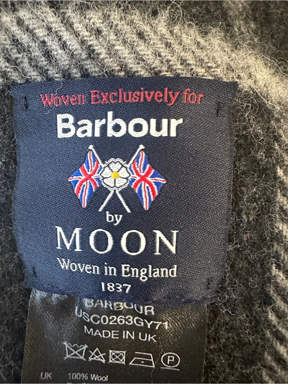 Barbour 100% Wool Charcoal Gray Windowpane Plaid Scarf Made in UK